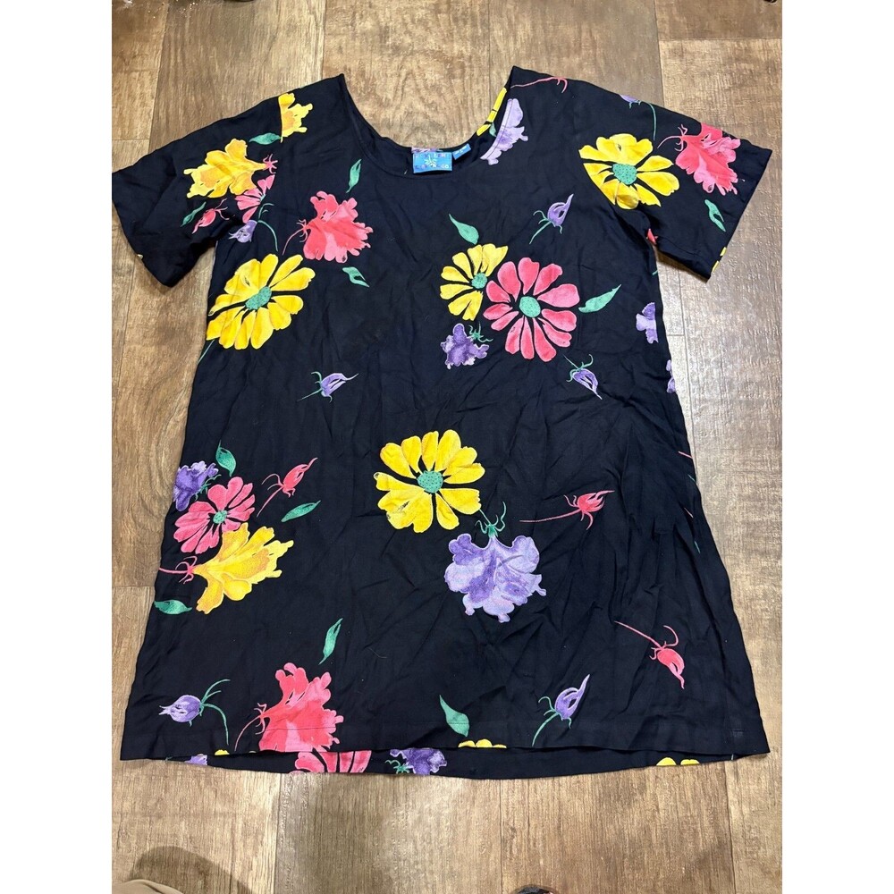 Key Lime Clothing Co Womens Medium M Floral Black Rayon Short Sleeve Shirt